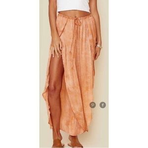 NWT Planet Blue Gorgeous pants sz Large